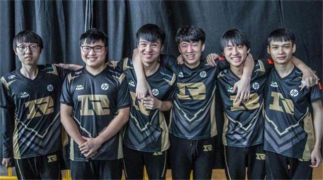 逐渐发展出 逐渐发展出