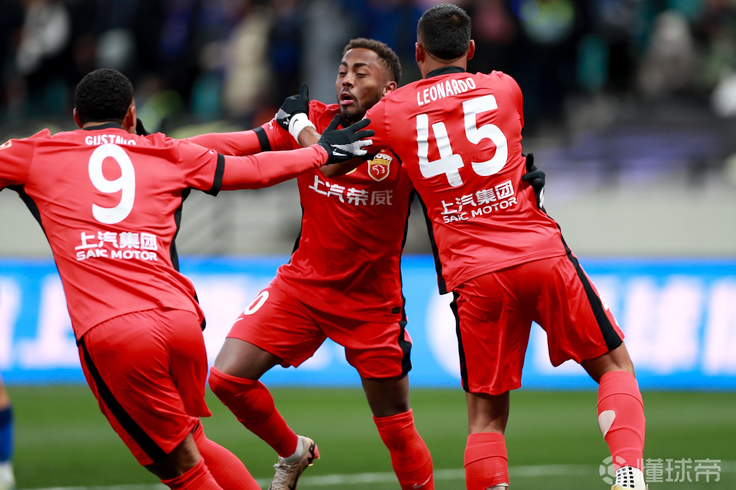 最终夺得了 最终夺得了